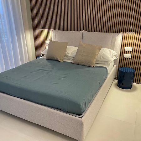 La Finestra Sul Mare Modern Apartment 지아르디니낙소스 외부 사진