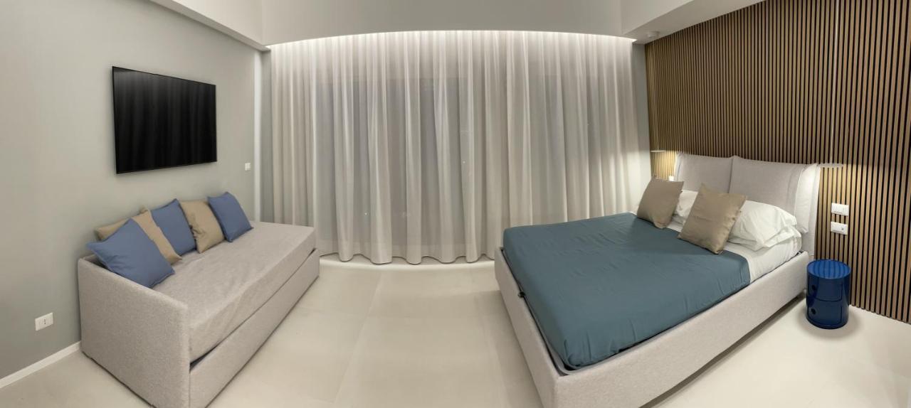 La Finestra Sul Mare Modern Apartment 지아르디니낙소스 외부 사진