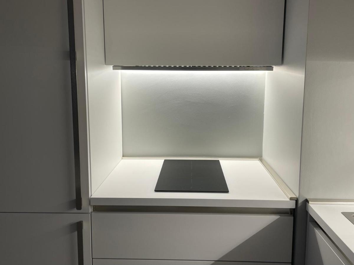 La Finestra Sul Mare Modern Apartment 지아르디니낙소스 외부 사진