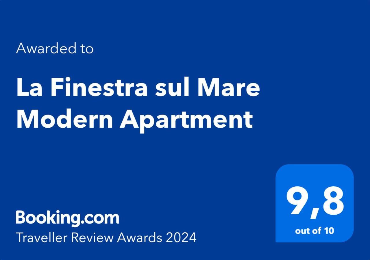 La Finestra Sul Mare Modern Apartment 지아르디니낙소스 외부 사진